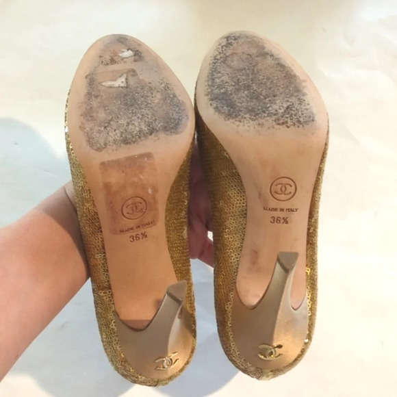 CHANEL Quilted Sequin Satin round toe gold celebrity heels size 6.5 - Picture 10 of 16